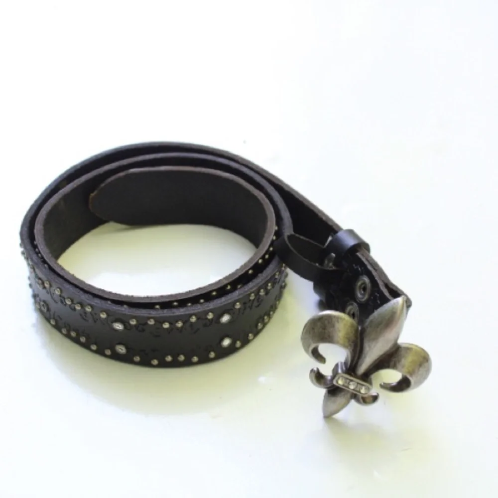 NWOT miss me fleur belt